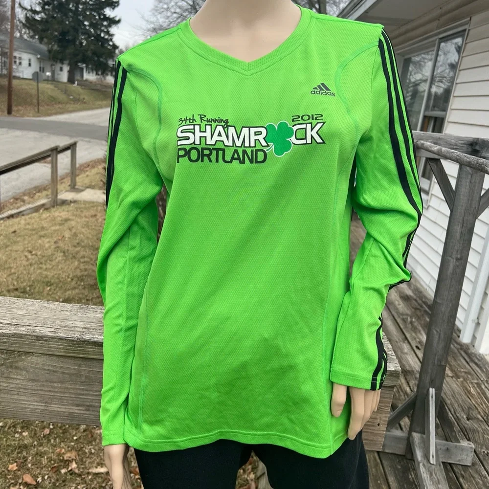 - Adidas Sz L Shamrock Run 3-Stripe Long Sleeve Fitness Top! EUC! - Picture 3 of 12